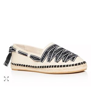 Tory Burch • Espadrille Flats